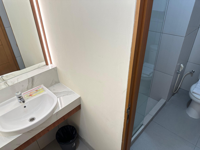 Bathroom 4