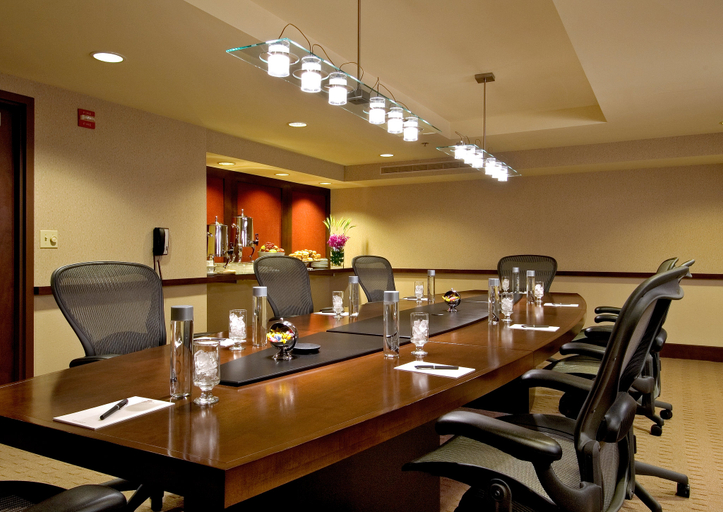Food & Drinks 5, Crowne Plaza CHICAGO WEST LOOP by IHG, Cook