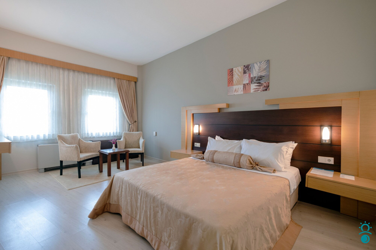 Bedroom 3, KTÜ Koru Otel, Merkez