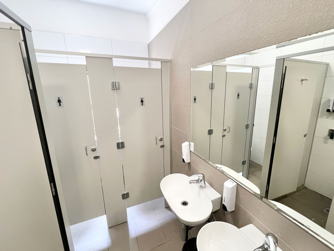 Bedroom 5, Dalziel Lodge, Sydney