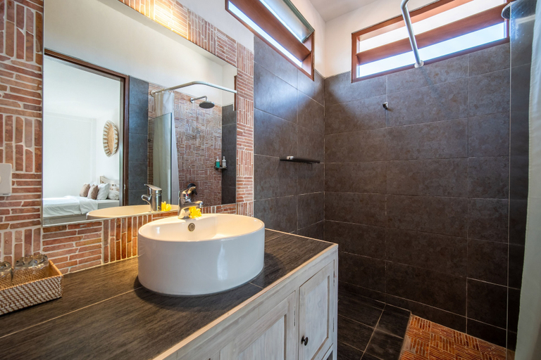 Bathroom 4, Villa Wiana by Villa Finder, Badung