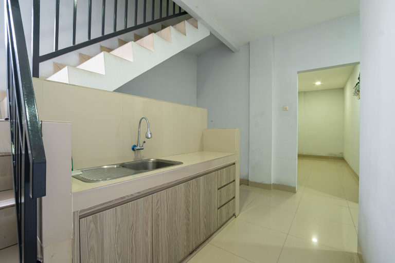 Others 5, Kelowna Dwiwarna Residence, Central Jakarta