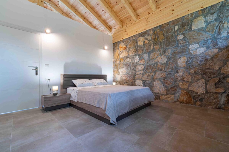 Bedroom, Rijeka Zeta, Podgorica