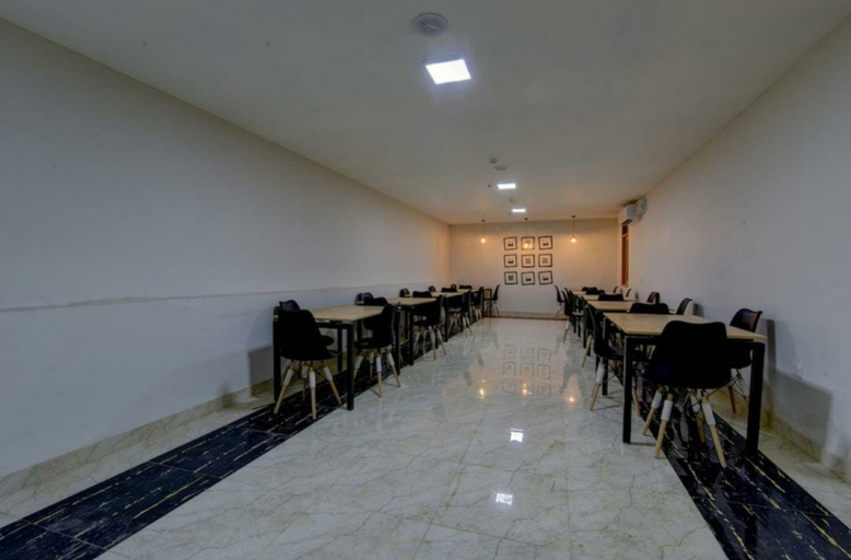 Food & Drinks, Hotel Golden Key IP Ext., Delhi