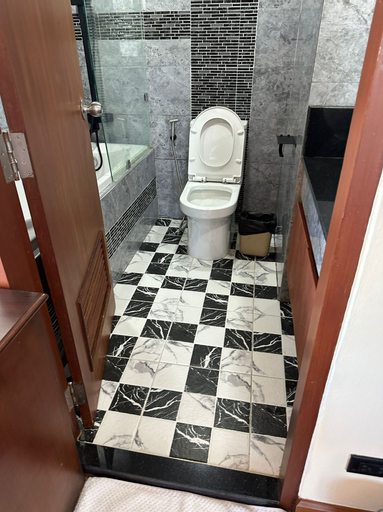 Bathroom 7