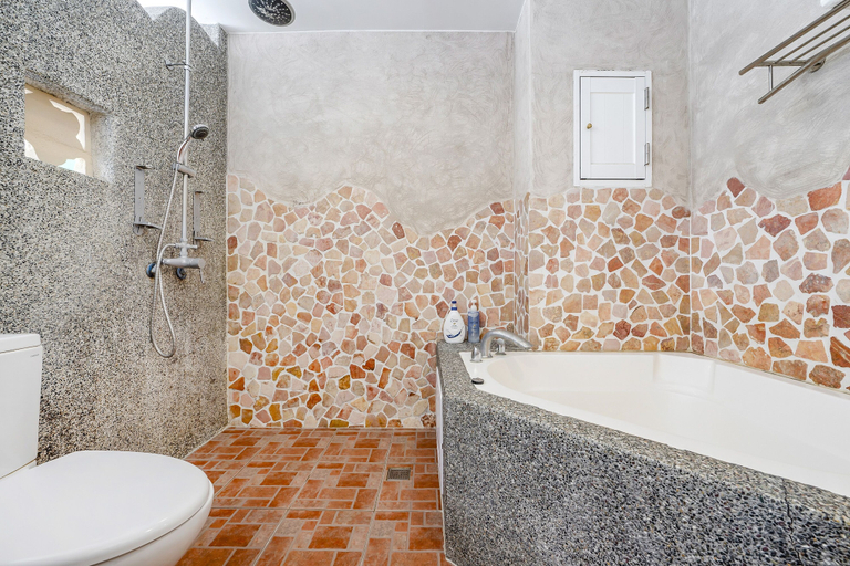 Bathroom 3, Wei Yuan Hotel, Pingtung