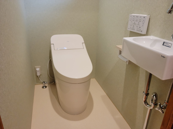 Bathroom 5, Tsukimotoya Ryokan, Toyooka