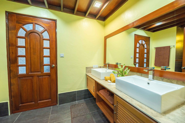Bathroom 3