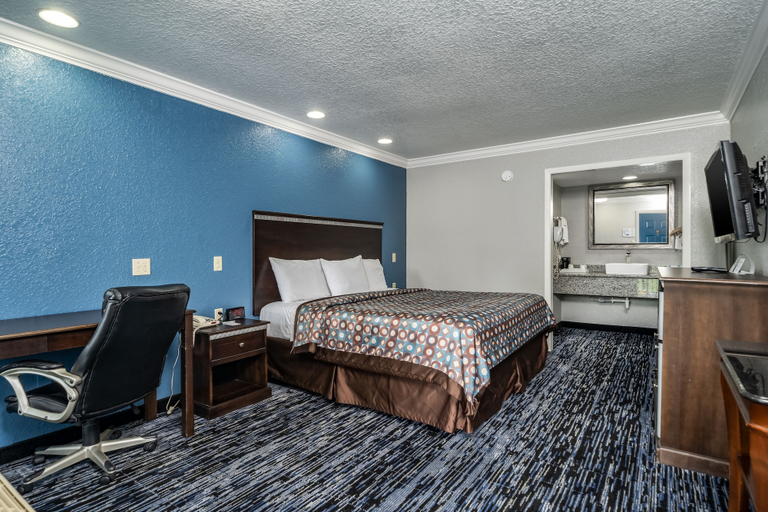Bedroom 3, Gator Town Inn, Alachua