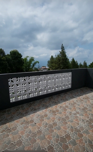 Exterior 9