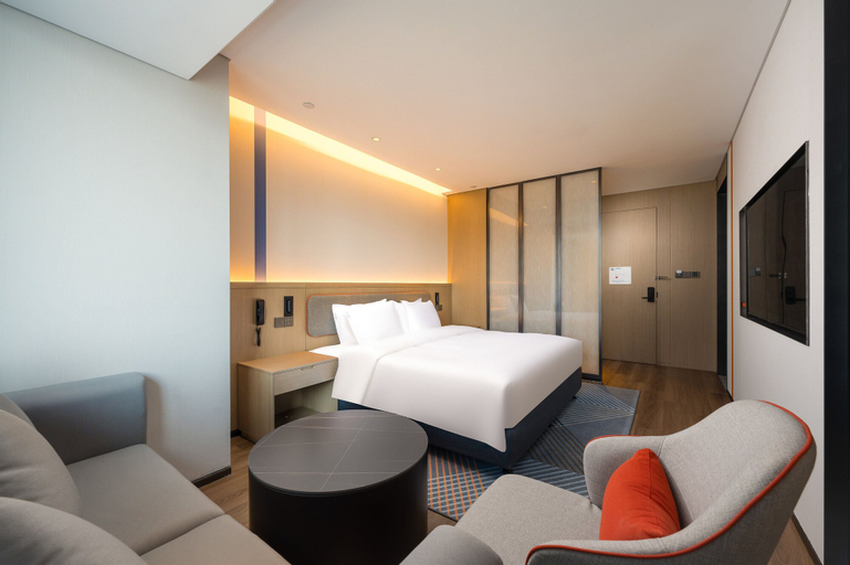 Bedroom 28