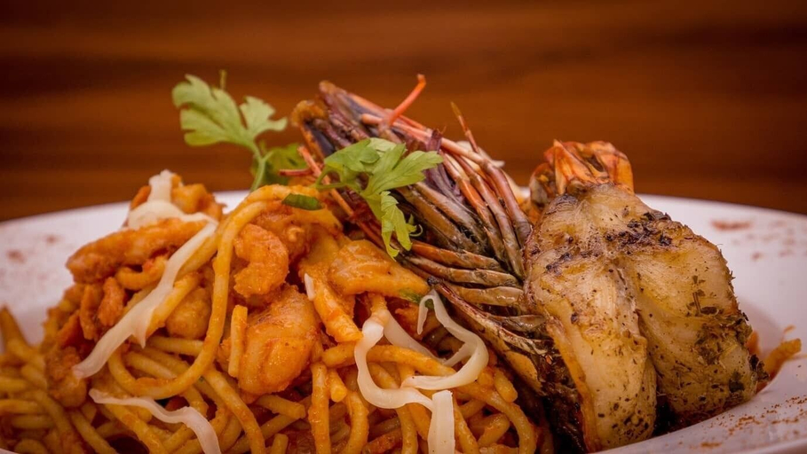 Food & Drinks 5, Vintage Suites and Apartment, Surulere