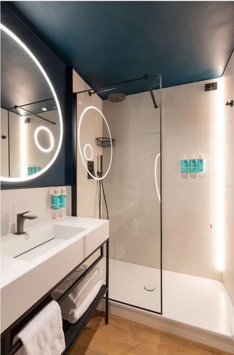 Bathroom 5, Novotel Caserta Sud, Caserta
