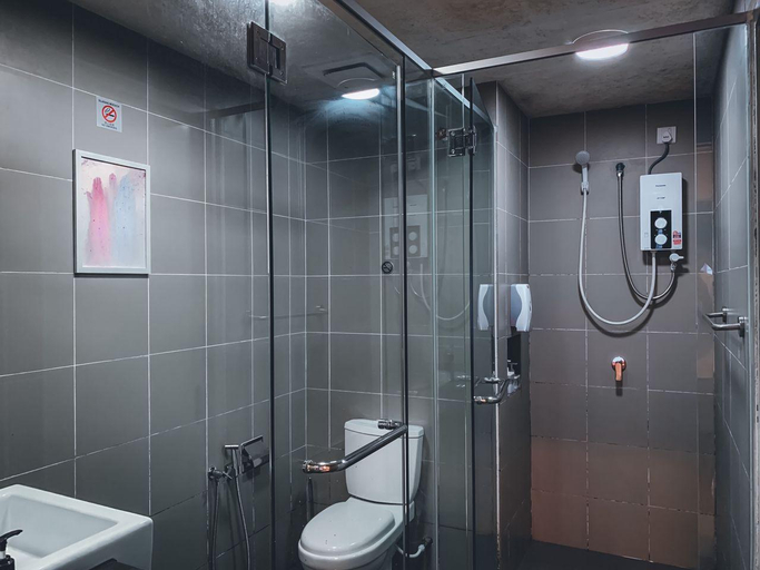 Bathroom, Aeropod Sovo |Wifi | 5 minit from airport, Kota Kinabalu