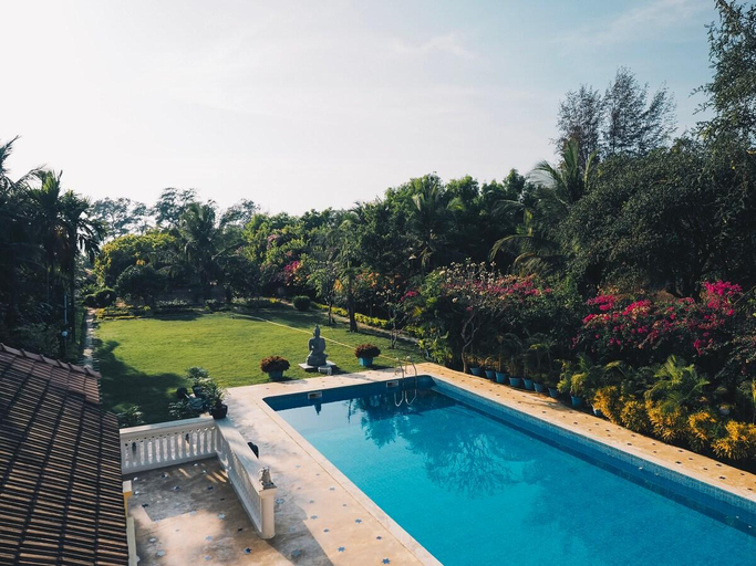 Swimming pool, Beachfront 6+1BDR Luxury Villa With Private Pool., North Goa