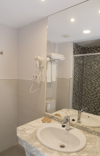 Bathroom 4, Hotel Gran Regente, Asturias
