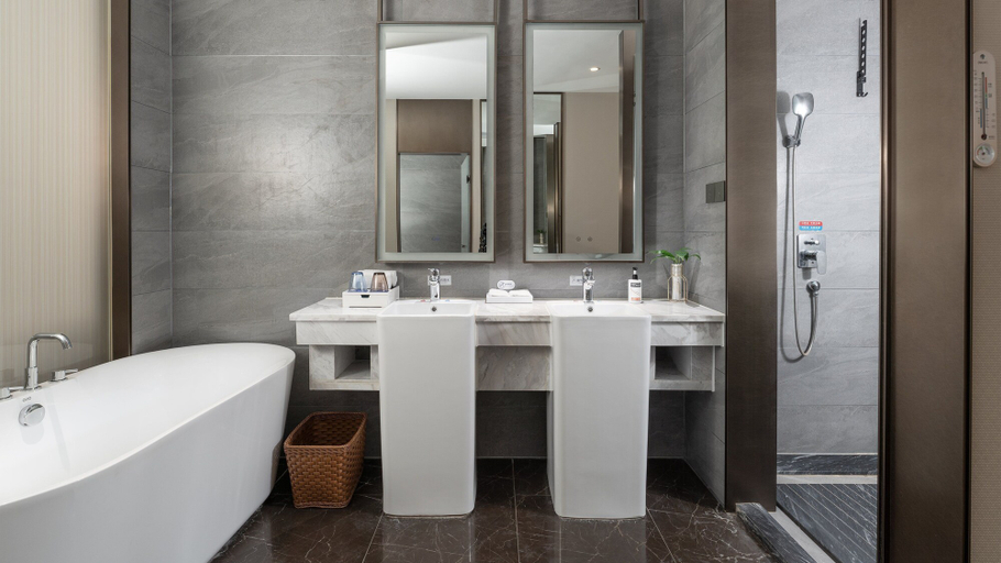Bathroom 4, Holiday Inn Express PINGCHANG, Bazhong