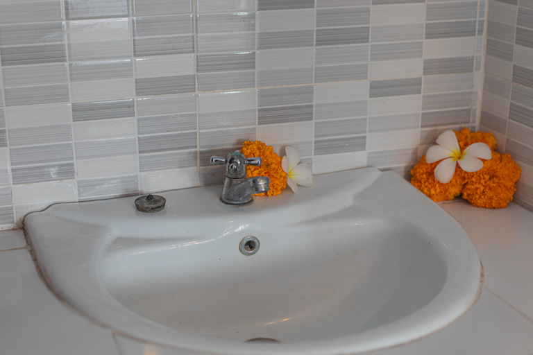 Bathroom 9
