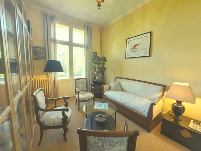Bedroom 2, Les Tuileries du Buisson, Eure