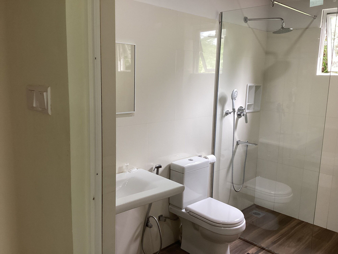 Bathroom 3, Viewfront Ella, Ella