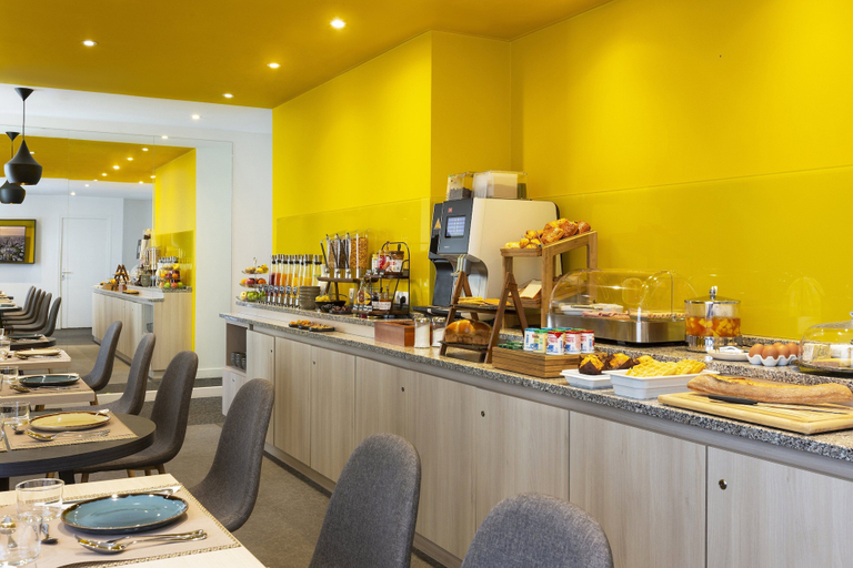 Food & Drinks 5, Citadines Tour Eiffel Paris, Paris