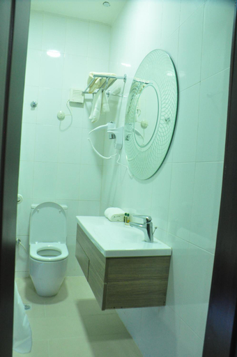Bathroom 4, Citiheight Hotel, Kosofe