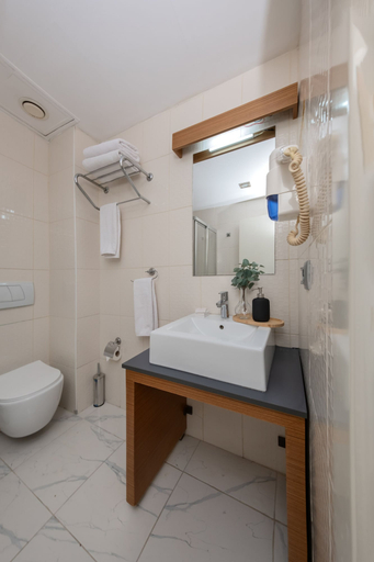 Bathroom 5, Expo Park Hotel, Antalya