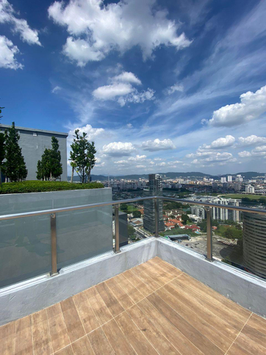 Others 5, Neu Suite by A Living, Gombak