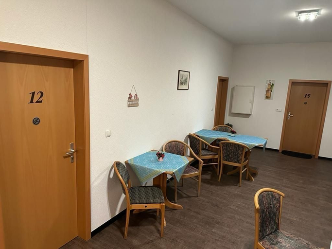 Others 5, Brunnenstrasse Twin rooms, Groß-Gerau