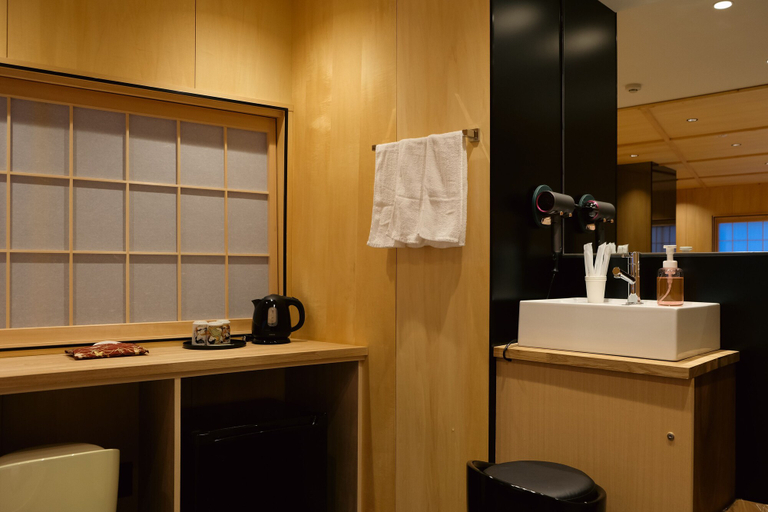 Bathroom 4, BANRAI HOTEL, Taitō
