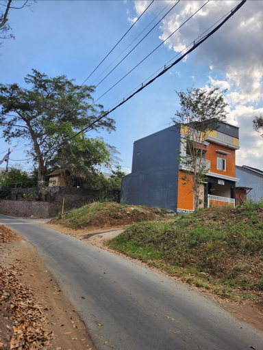 Exterior 8