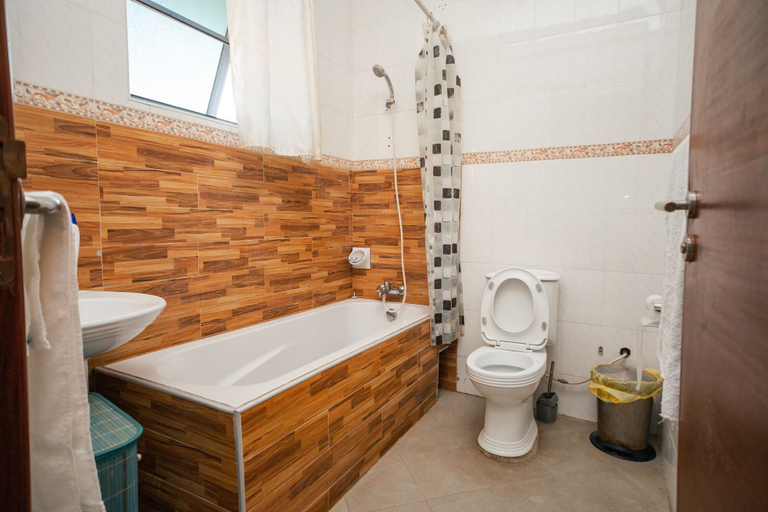 Bathroom 4, Beauty Hotel Accra, Tema