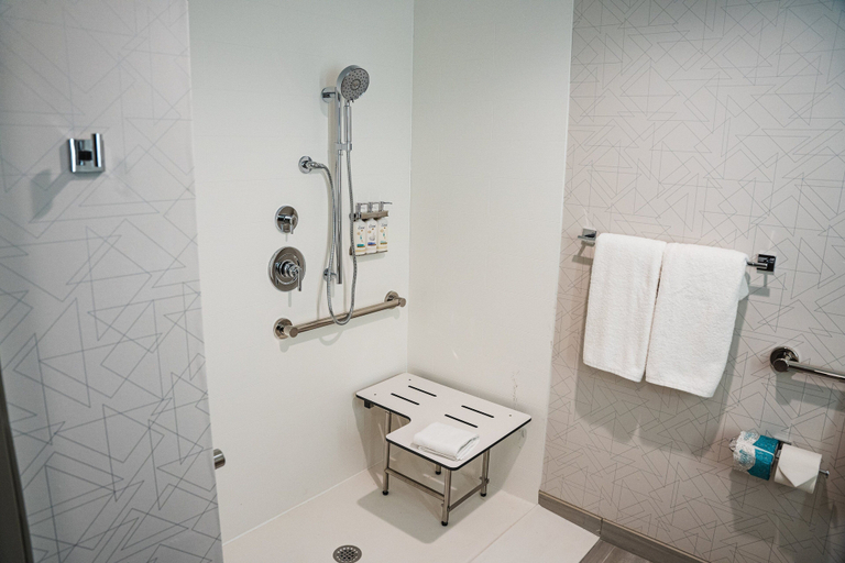 Bathroom 4, Holiday Inn Express & Suites WEST CHESTER, Chester