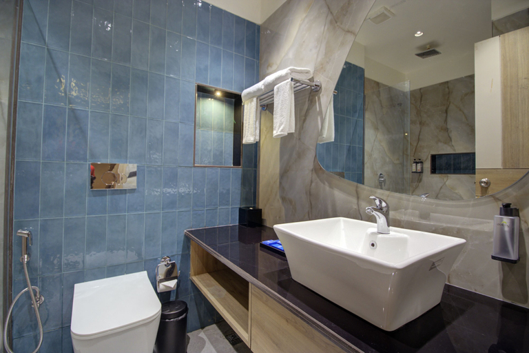 Bathroom 4, Cygnett Collection KK Hotel, Faizabad
