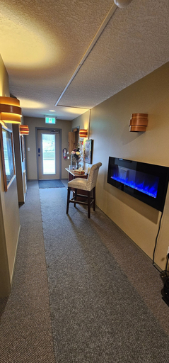 Others 5, Raven's Nest Hotel, Fraser-Fort George