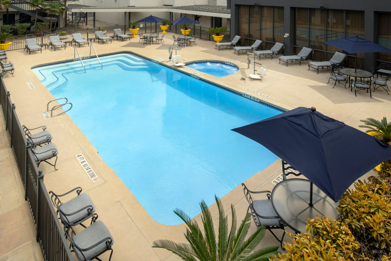 Sport & Beauty 4, Crowne Plaza SAN ANTONIO AIRPORT by IHG, Bexar