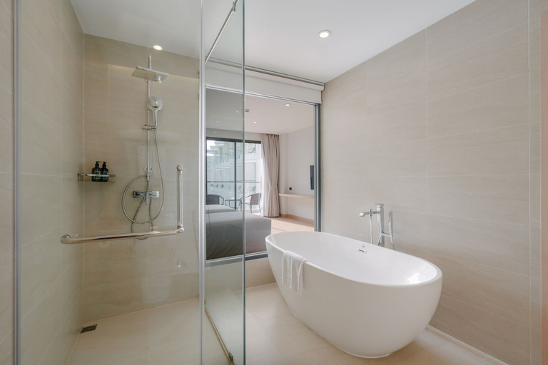 Bathroom 5, Phuket Emerald Beach Resort, Phuket Island