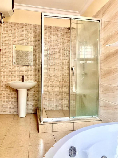 Bathroom 3, Vintage Suites and Apartment, Surulere