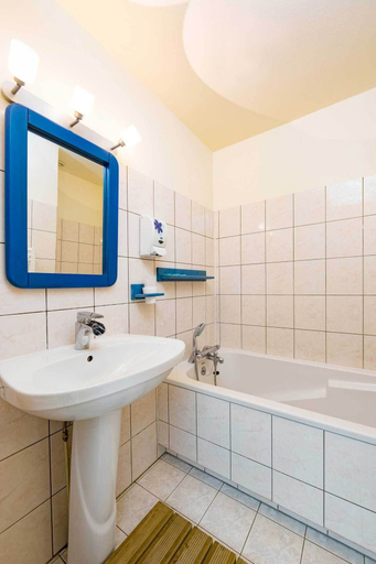 Bathroom 5, Bienvenue au Pays de Jeanne, Vosges