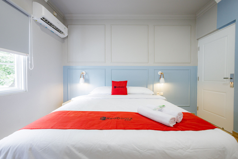 Bedroom 3, RedDoorz Plus @ Jalan Gatot Subroto Jakarta, South Jakarta