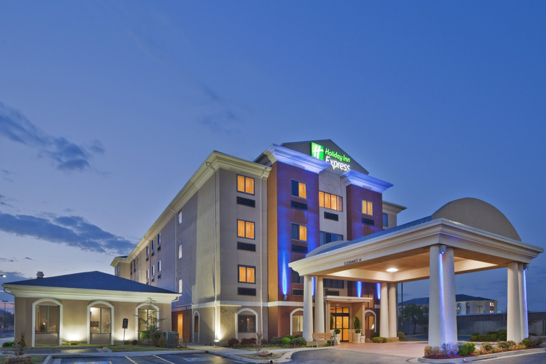 Exterior & Views 2, Holiday Inn Express & Suites MIDWEST CITY, Oklahoma