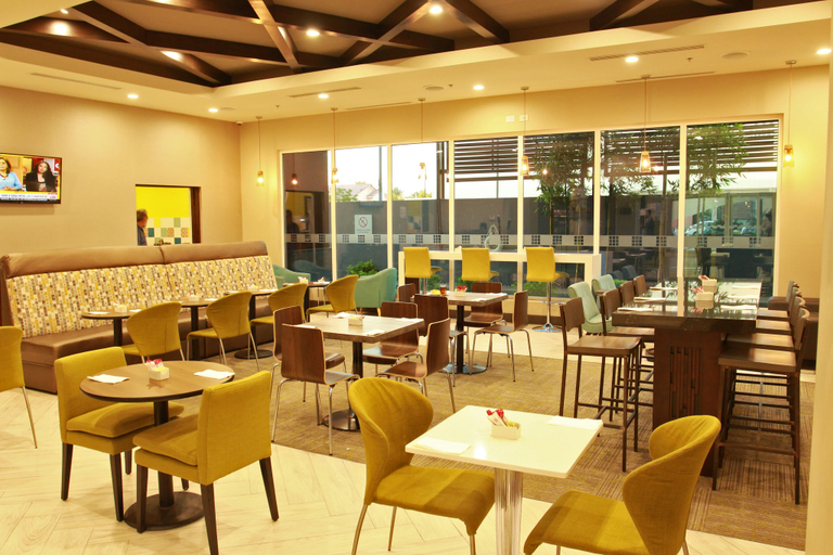 Food & Drinks 4, Holiday Inn Express & Suites MEXICALI, Mexicali