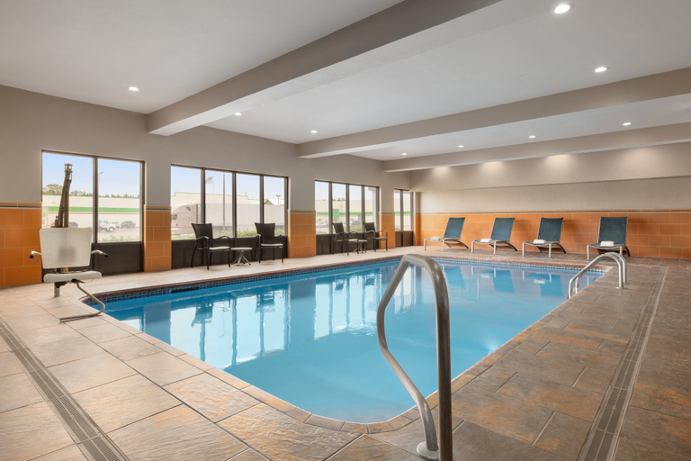 Sport & Beauty 2, Holiday Inn Express & Suites OPELOUSAS, Saint Landry