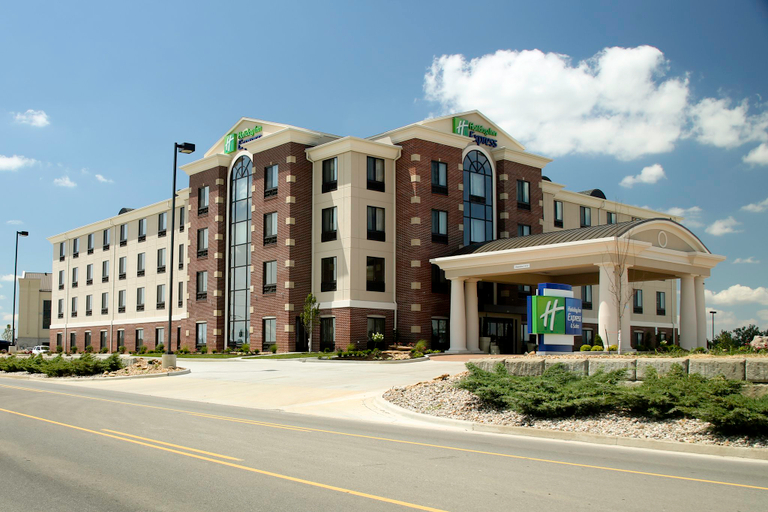 Exterior & Views 5, Holiday Inn Express & Suites MARION by IHG, Williamson