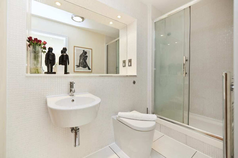 Bathroom 4, The Weavers Field Place - Classy 3bdr Flat With Terrace, London