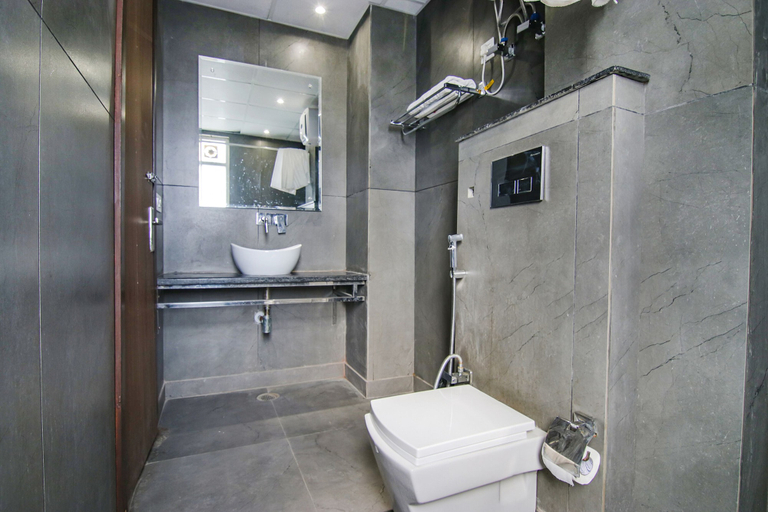Bathroom 4, Fabhotel Moro Rohini Sector 4, Delhi
