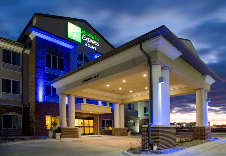 Exterior & Views 2, Holiday Inn Express & Suites NEVADA, Vernon