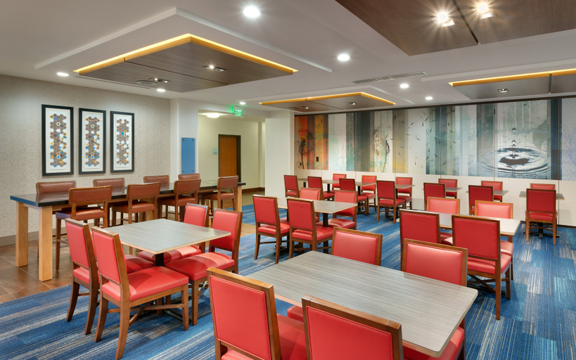 Food & Drinks 3, Holiday Inn Express & Suites OREM-NORTH PROVO, Utah