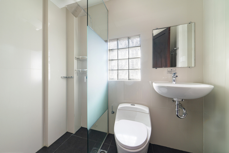 Bathroom 5, Banyu Biru Villa, Bintan Regency