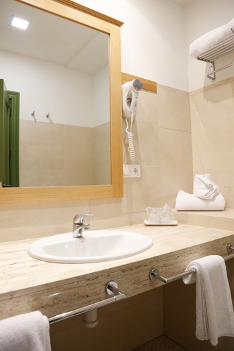 Bathroom 4, Hotel El Carmen, Córdoba